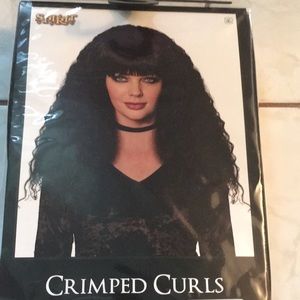 NWT Spirit of Halloween Black “Crimped Curls” wig for adults